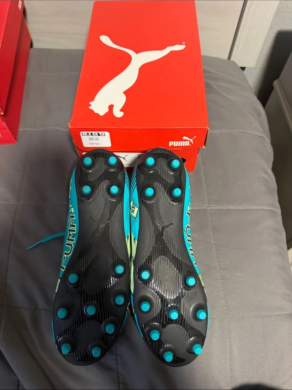 Puma Men’s Teal and Neon Yellow Graphic Soccer Shoes (JINIOR)